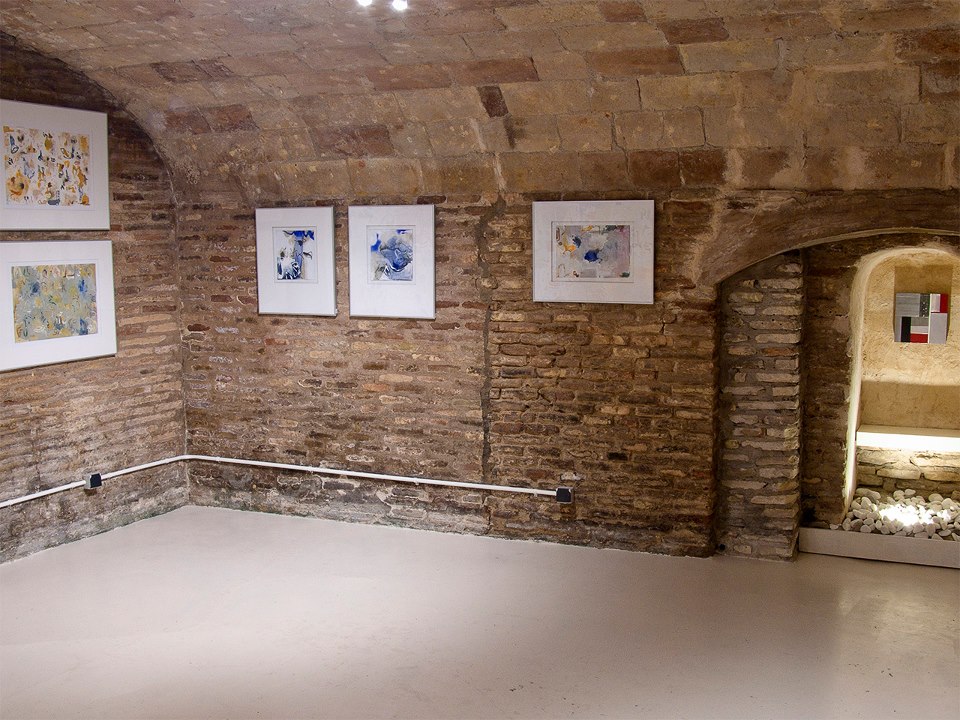 Vista de la exposición "Paseos por el tiempo" pinturas de Jorge de los Ríos en Demodo Gráfico